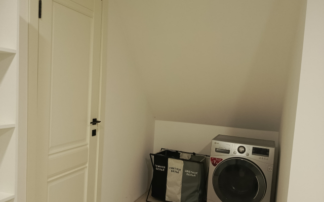SkyBay Apartments