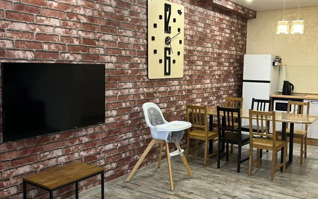 Na Bannom Townhouse