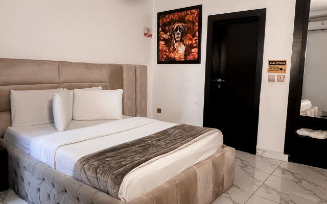 247 Luxury Hotel