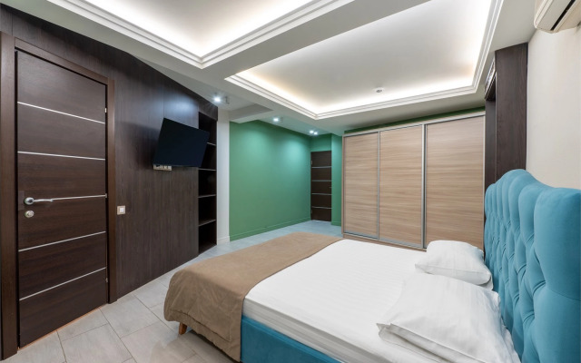 Trekhkomnatnye Apartamenty U Metro Kitay-Gorod Apartments