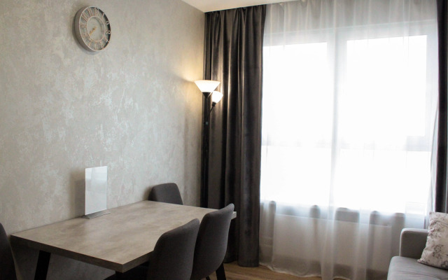 Na Romanovskoy 5 Flat