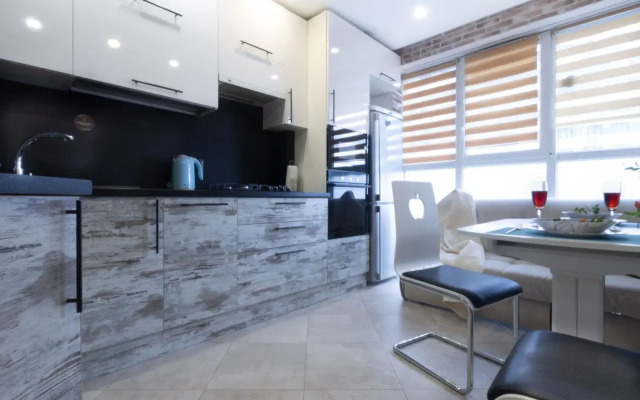 Stylish Apartments kravc Group v ZK "Parusa"