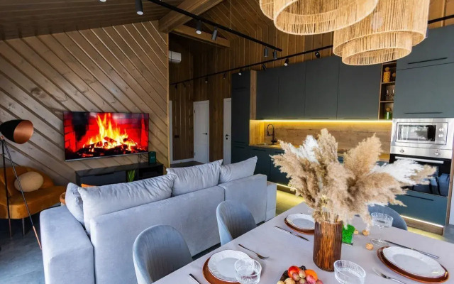 Panopamny Dom V Khvoynom Lesu S Saunoy Private house