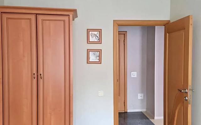 2-kh Komn Solnechnaya Storona Per.Gruzinskiy Parkovka Besplatno Flat