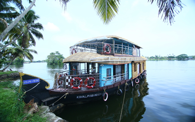 Отель Sreekrishna 2 Bedroom Private Houseboat