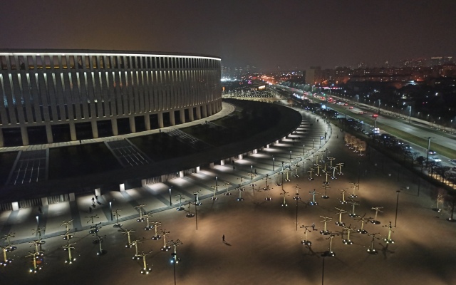 Shikarnaya Kvartira S Vidom Na Stadion I Park Flat