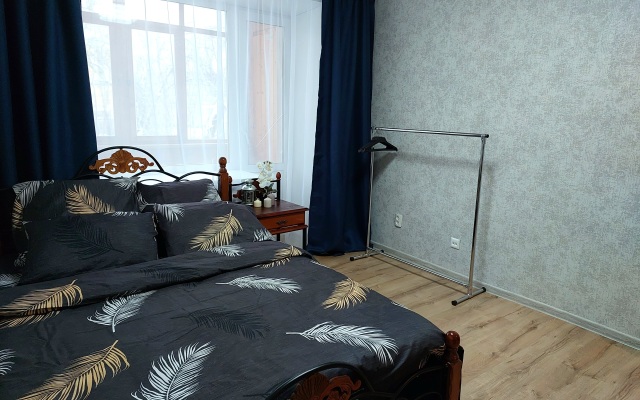 Yevrodvushka V Tsentpe Yaroslavlya Flat
