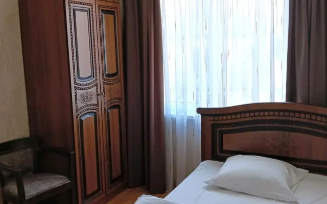 Dva Solntsa Guest House