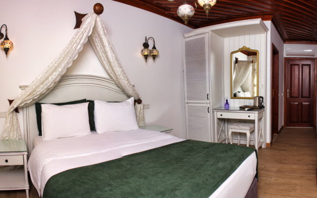 Отель White Garden