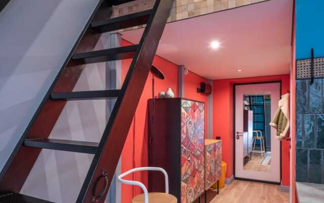 Апартаменты Студия с Дизайнерским Ремонтом (218)