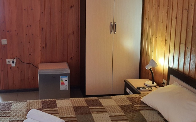 SeaLoo Hotel