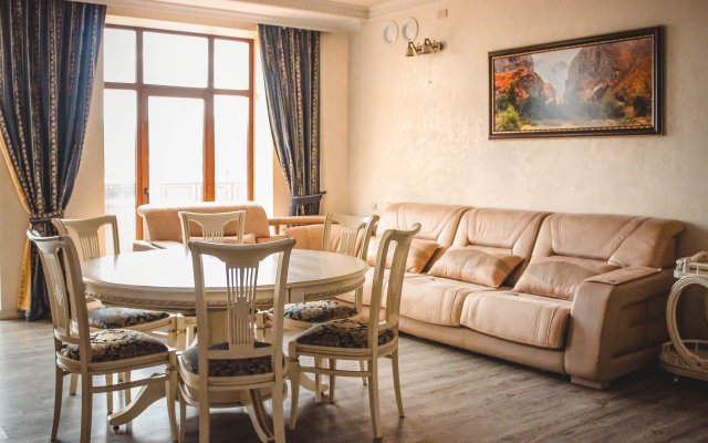 Orekhovaya Roscha Hotel