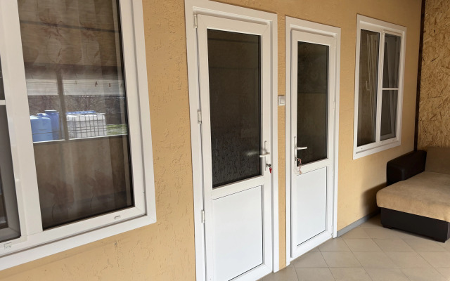 Aleko Guest house