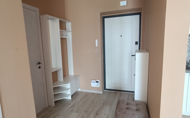 V Novom Dome Flat