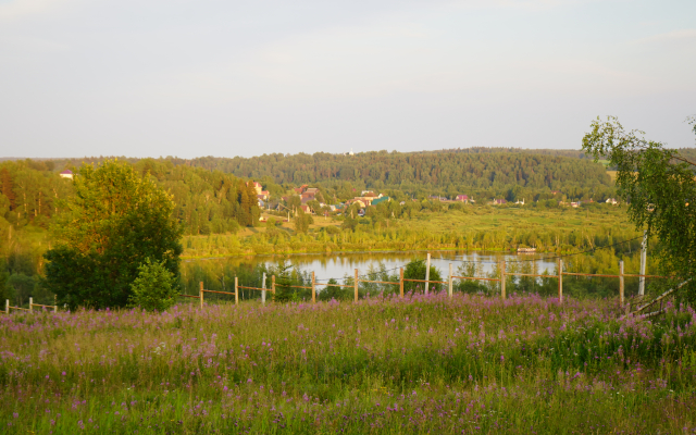 Barnkhaus Dom u Ozera Derevnya Sboyevo Private house