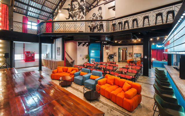 Prince Theatre Heritage Stay Hostel - Silom