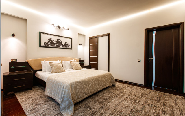 Апартаменты Трехкомнатные на Светлане