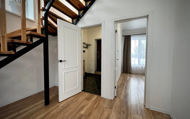 Частный дом Таунхаус рядом с аэропортом