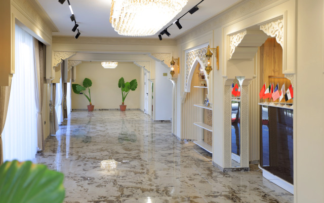 Amir Plaza Hotel