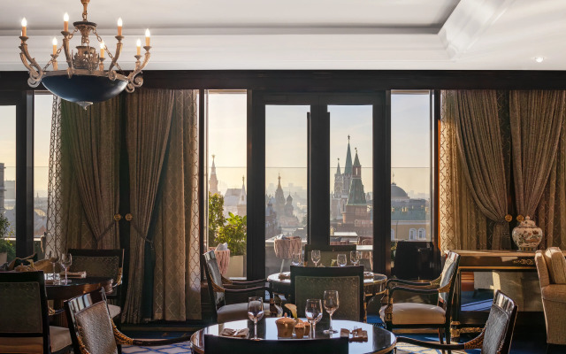 The Carlton, Moscow
