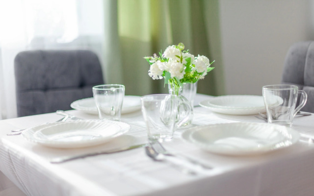 Lux RentPlaza Apartments