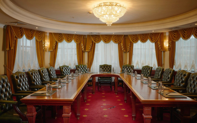 Отель Гранд Отель Эмеральд