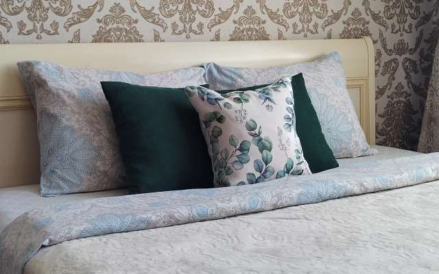 Квартира Уютная двухкомнатная на ФМР