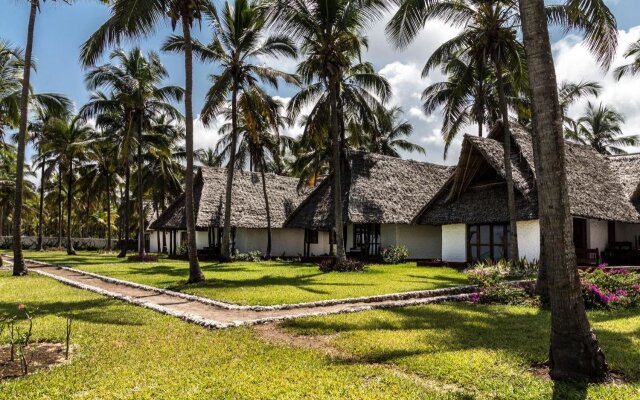 Karafuu Beach Resort & Spa Hotel