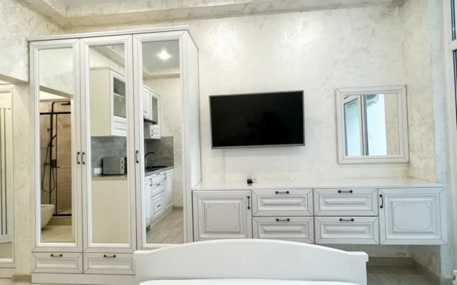Pokrovskij park Uluchshennaya studiya 2 etazh Apartment