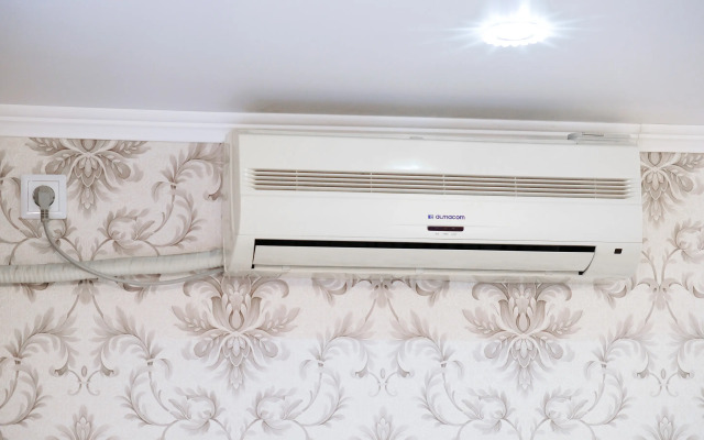 Bukhar Zhirau 44 V Serdtse Goroda Flat