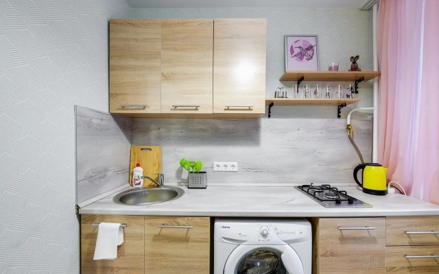 60 Let Oktyabrya 5k1 Apartments