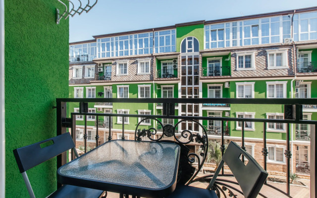 Red Apartments Art Layt Siti Vinsent Apartments