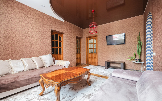 Апартаменты на Захарова