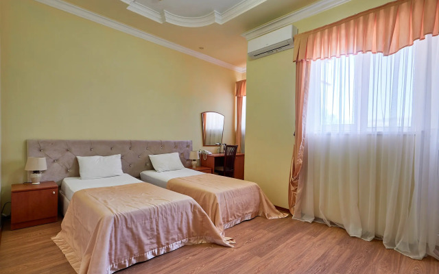 Lux Guest House