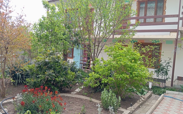 Gostinyij Dvor Guest House