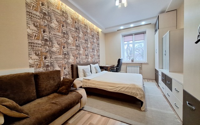 Stilnaya 3-Kom Kvartira V Tsentre Apartments