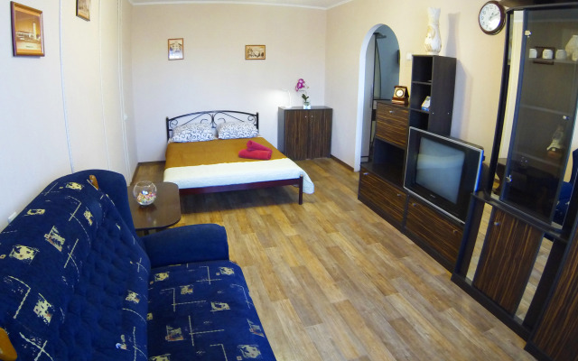 Na Ul Sevastopolskaya 26 Flat