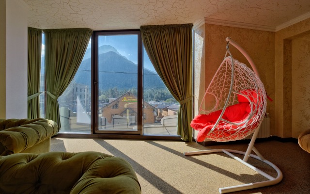 GrandShale Hotel