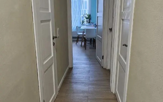 Dizaynerskaya U Krokus Ekspo Flat