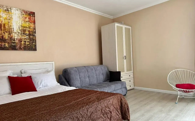 Квартира с двориком рядом с песчаным пляжем