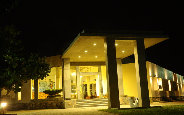 South Lake Resort - Koggala Hotel