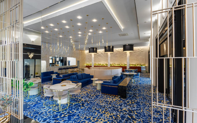 Отель Космос Ла Валли