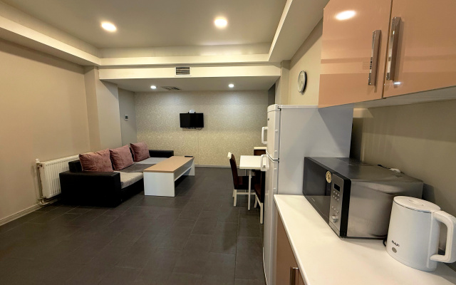 Diplomat Suites