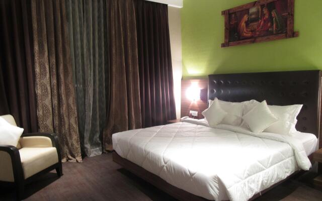 The Byke Suraj Plaza Veg Hotel