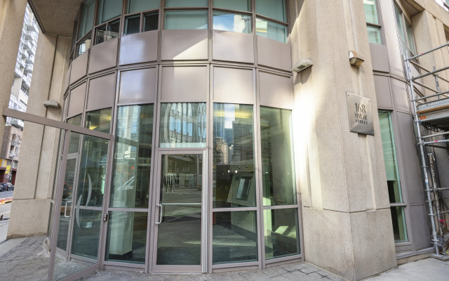 Simcoe Downtown Condos Apartment Hotel