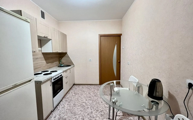 Na Ulitse Entuziastov 13 Flat