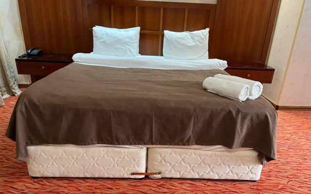 Golden Beach By Sham Baku Hotel