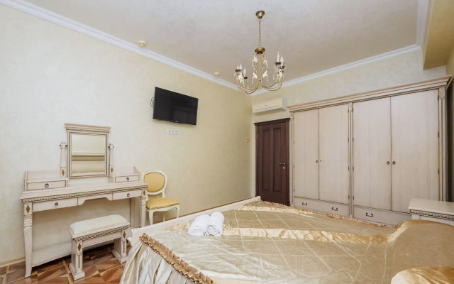Dvukhkomnatnaya S Vidom Na More Flat
