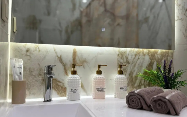 Апартаменты Шикарная студия у Жд Вокзала и ЛеманаПРО