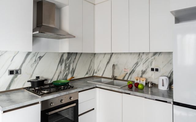 Key #0081, 1 Bedroom, Near English Park Apartments